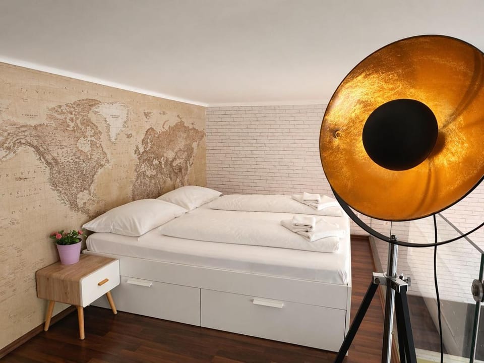 Bed, Photo of the whole room, Bedroom