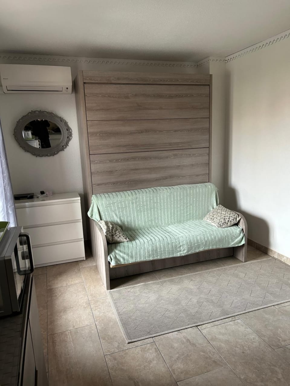 studio climatisé proche port et plages Apartment in La Londe-les-Maures