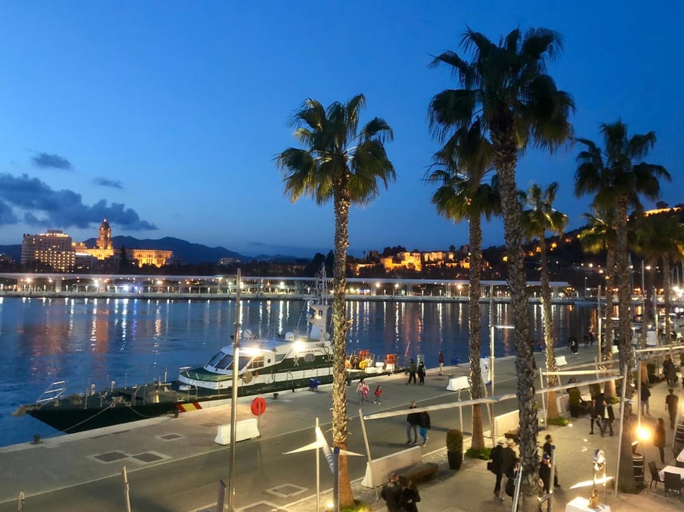 City view, Sea view