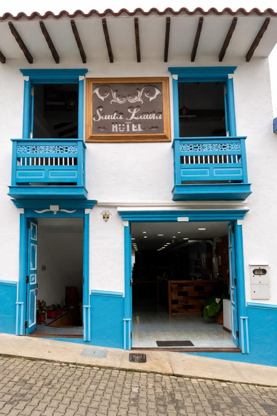 Facade/entrance