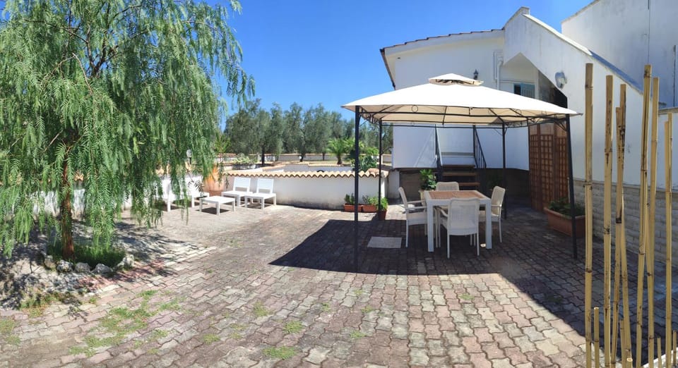 Villa Cristalda Relax e Natura House in Province of Foggia