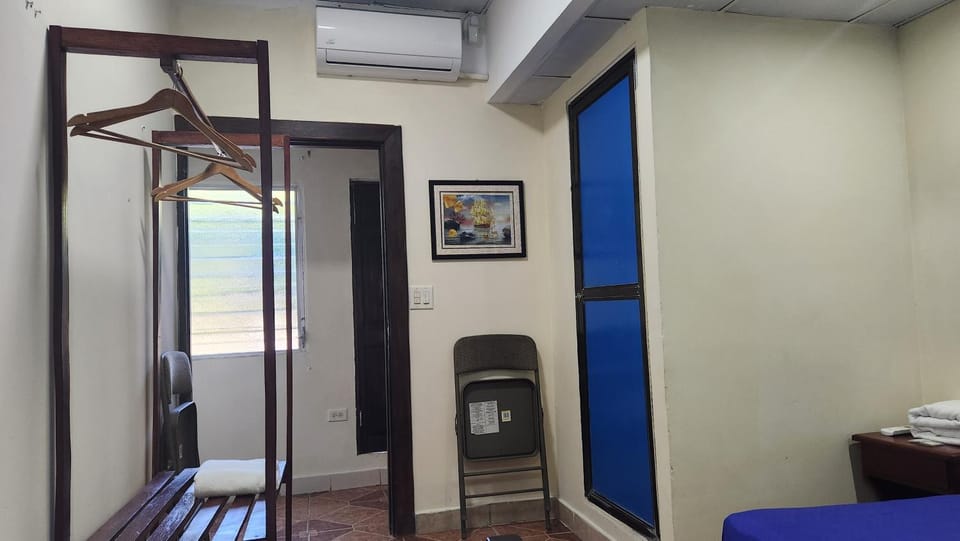 Bedroom, air conditioner