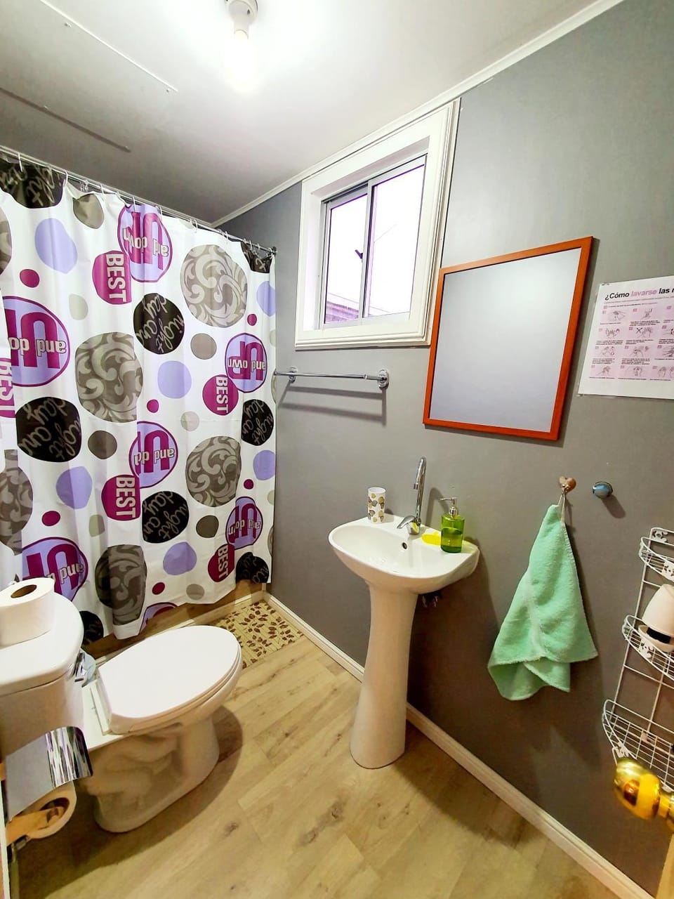 Shower, towels