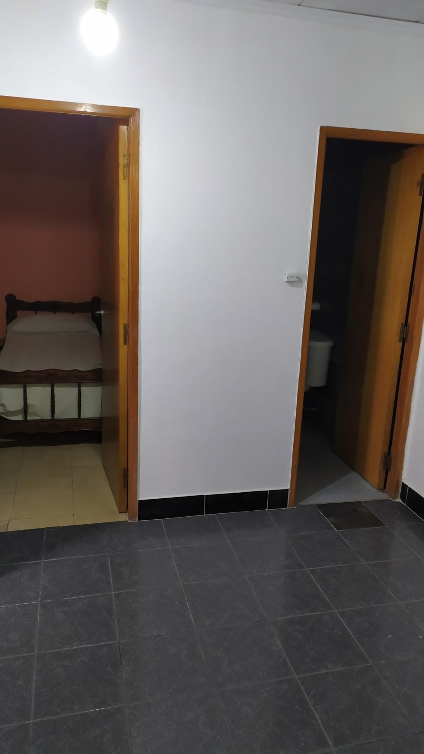 CASONA POETA AIRPORT Hostel in Cordoba
