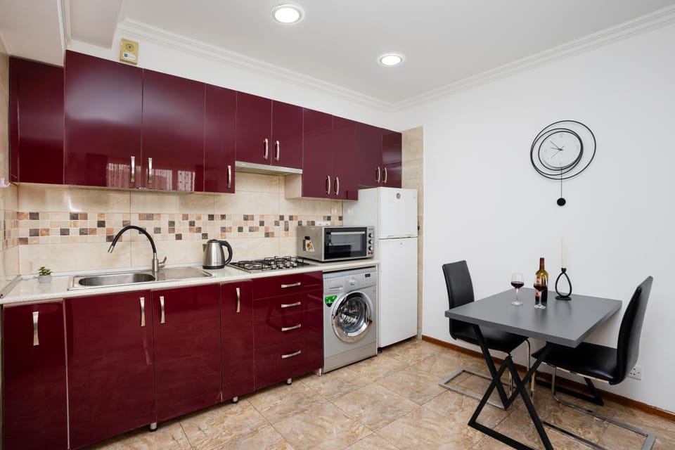 Eznik Koghbatsi- Amiryan crossroads 1 bedroom Newly Renovated apartment KO200 Apartment in Yerevan