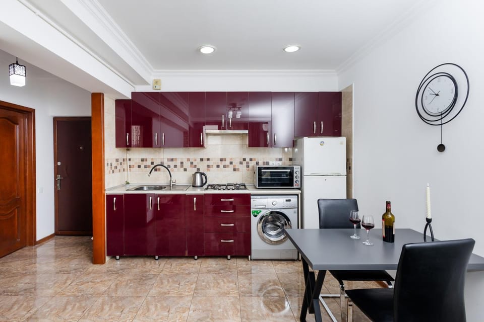 Eznik Koghbatsi- Amiryan crossroads 1 bedroom Newly Renovated apartment KO200 Apartment in Yerevan