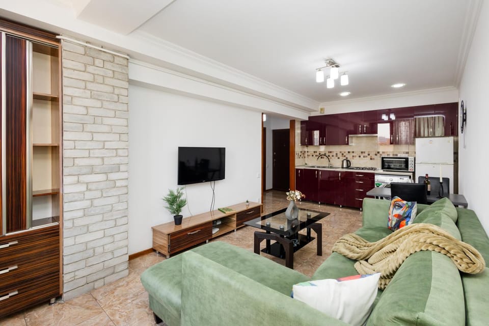 Eznik Koghbatsi- Amiryan crossroads 1 bedroom Newly Renovated apartment KO200 Apartment in Yerevan