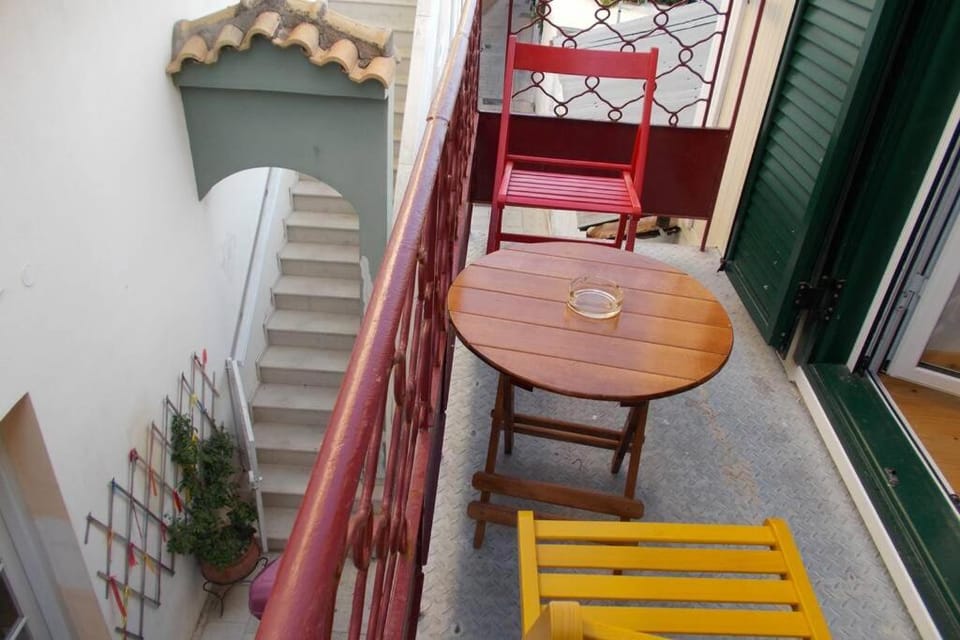 Square 's House Apartment in Lefkada