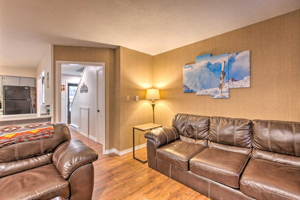 2 Blocks to Skiing & MTB: Angel Fire Condo House in Angel Fire