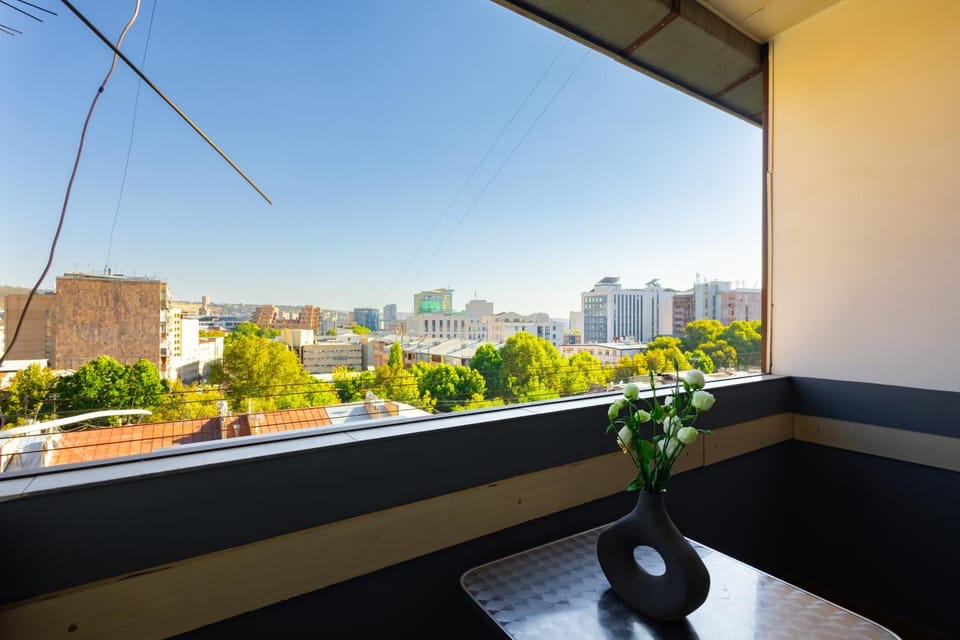 Yeznik Koghbatsi - Amiryan crossroads 1 bedroom comfy apartment with Balcony KO100 Apartment in Yerevan