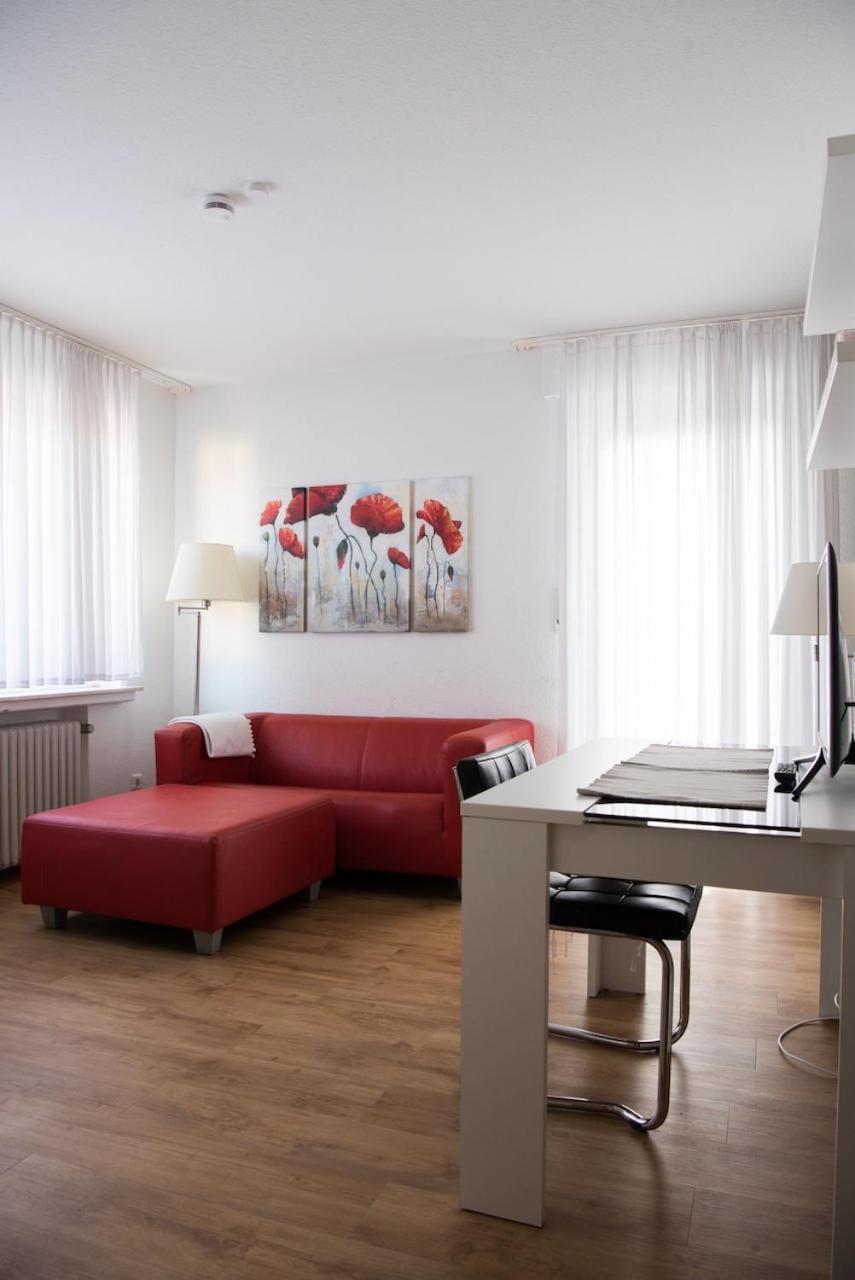 Photo of the whole room, Seating area
