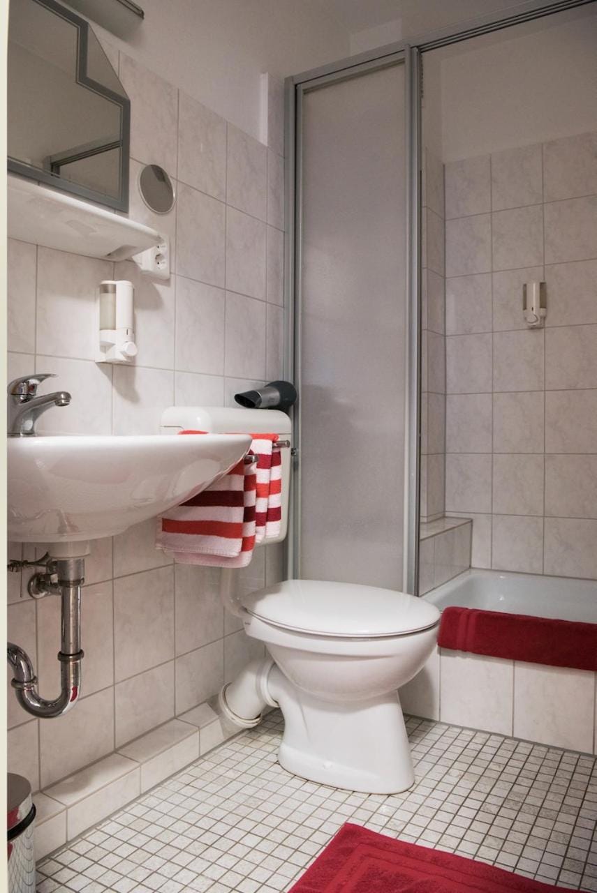 Shower, Toilet, Bathroom