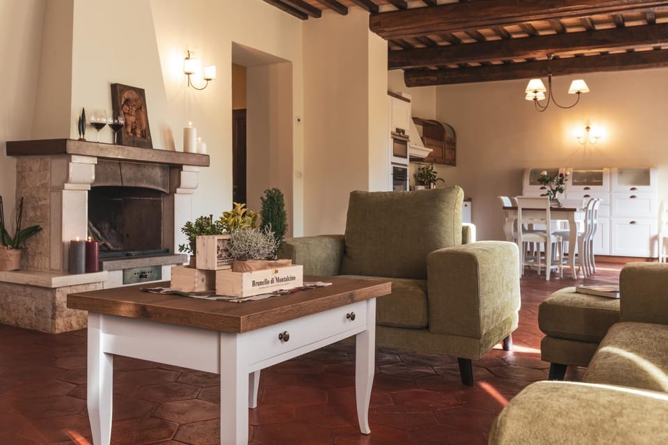 Wine Estate Rooms Paradiso di Cacuci Farm Stay in Tuscany