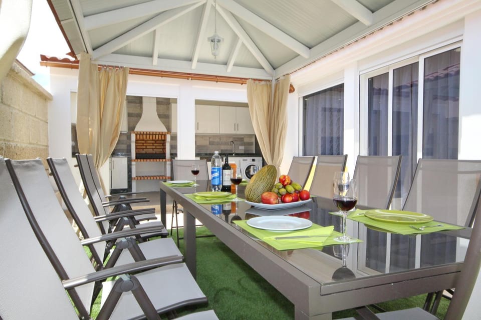 BBQ facilities, Dining area