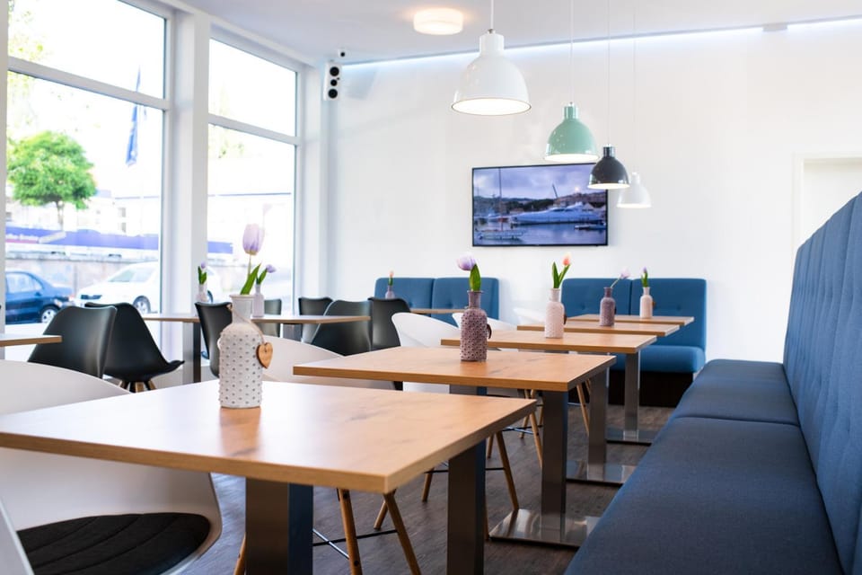 Lobby or reception, Lounge or bar