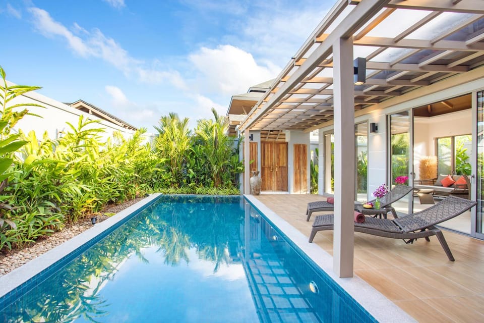 Patio, Day, Garden, Balcony/Terrace, Swimming pool, Swimming pool