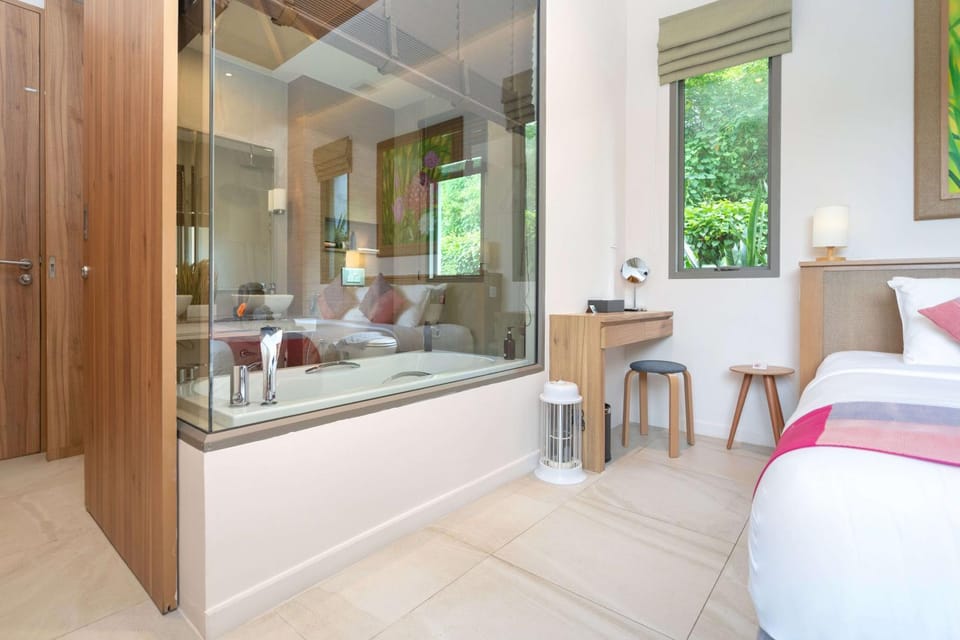 Bathroom, Bedroom, Bath