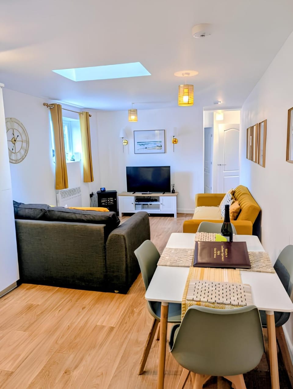 Communal lounge/ TV room, Seating area