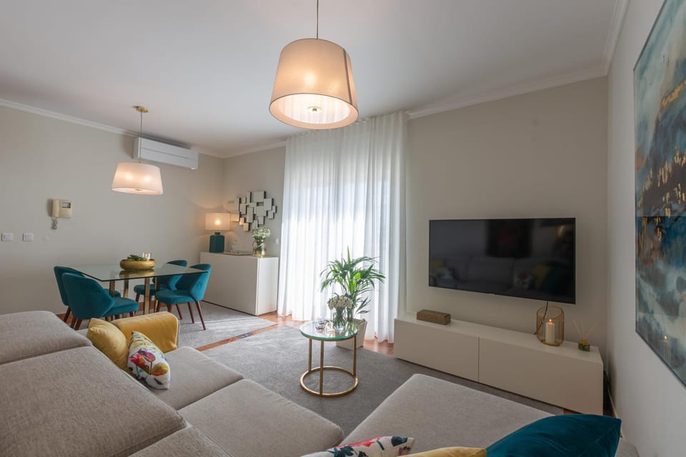 Communal lounge/ TV room, TV and multimedia, Living room, Seating area