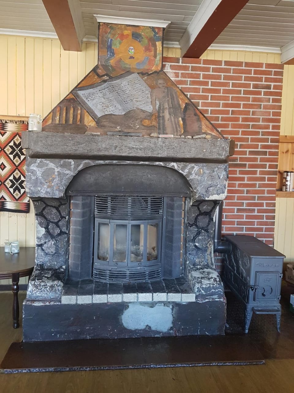 Seating area, Area and facilities