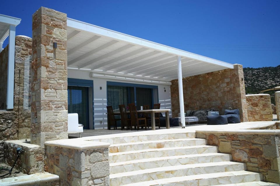 Property building, Balcony/Terrace