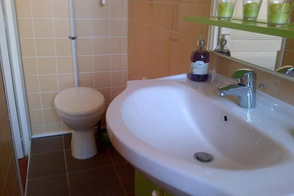 Toilet, Bathroom
