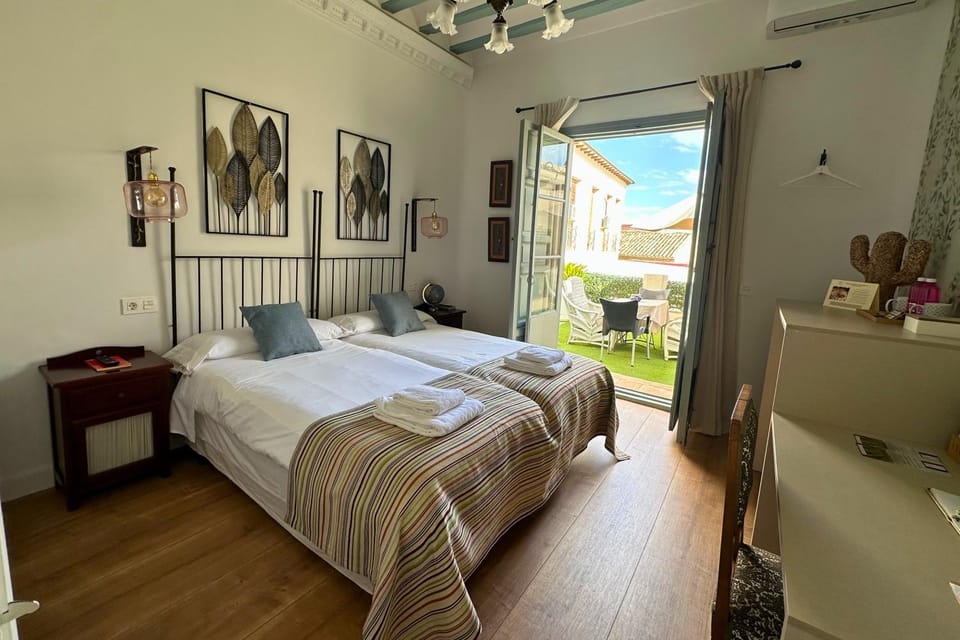 Bed, Balcony/Terrace, Photo of the whole room, Bedroom