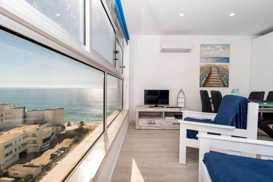 Living room, Sea view