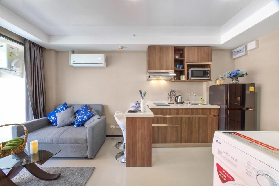 Kitchen or kitchenette, Living room, Other, Seating area, Dining area, stove, air conditioner