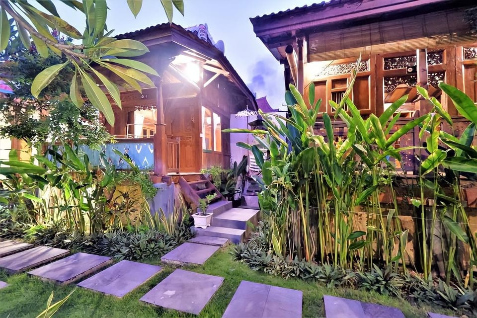 Property building, Facade/entrance, Garden