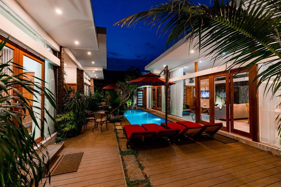 Natural landscape, Swimming pool, Swimming pool