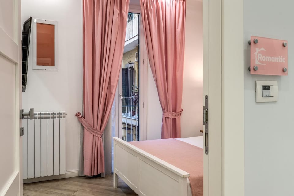 Casa GALU' Bed and Breakfast in Naples