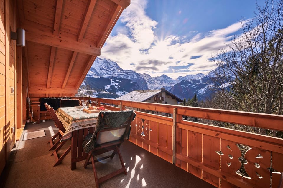 Balcony/Terrace, Mountain view