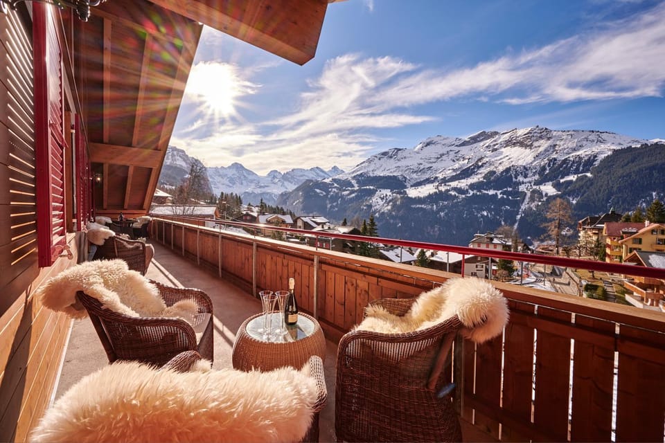 Balcony/Terrace, Mountain view