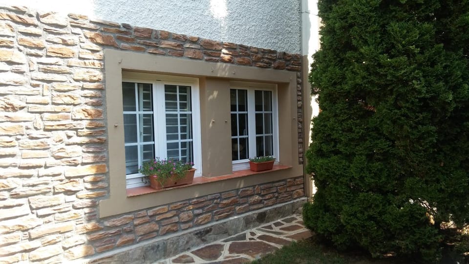 La Costinyola, apmt de muntanya amb jardí, 4 pers. Camprodon Apartment in Camprodon