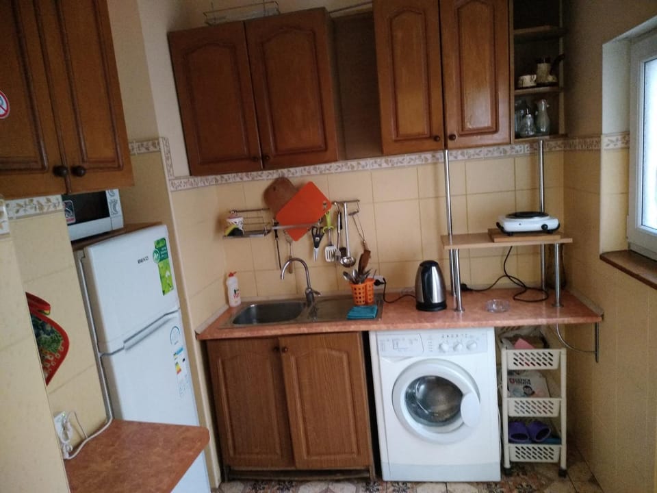 Coffee/tea facilities, minibar, stove, washing machine