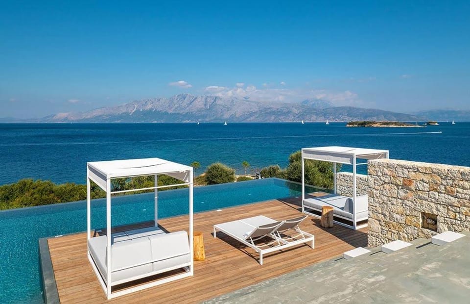 Property building, Pool view, Sea view