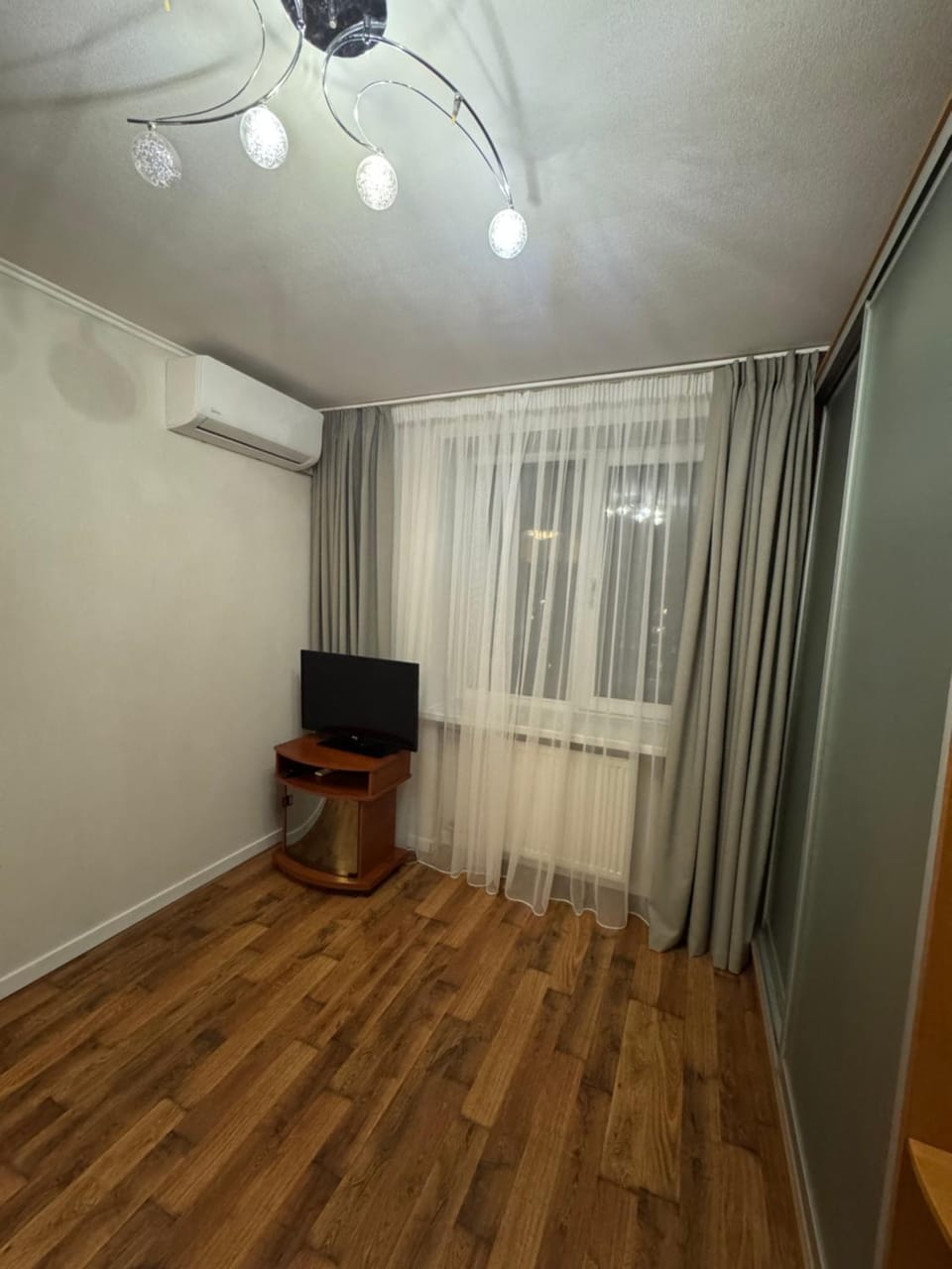 Затишна квартира біля Дніпра! Apartment in Ukraine