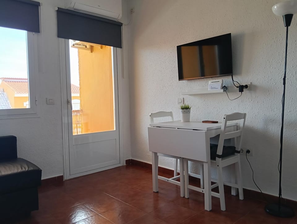 TV and multimedia, Living room, Dining area