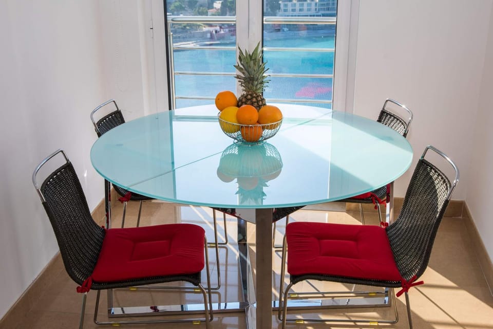 Dining area, Sea view