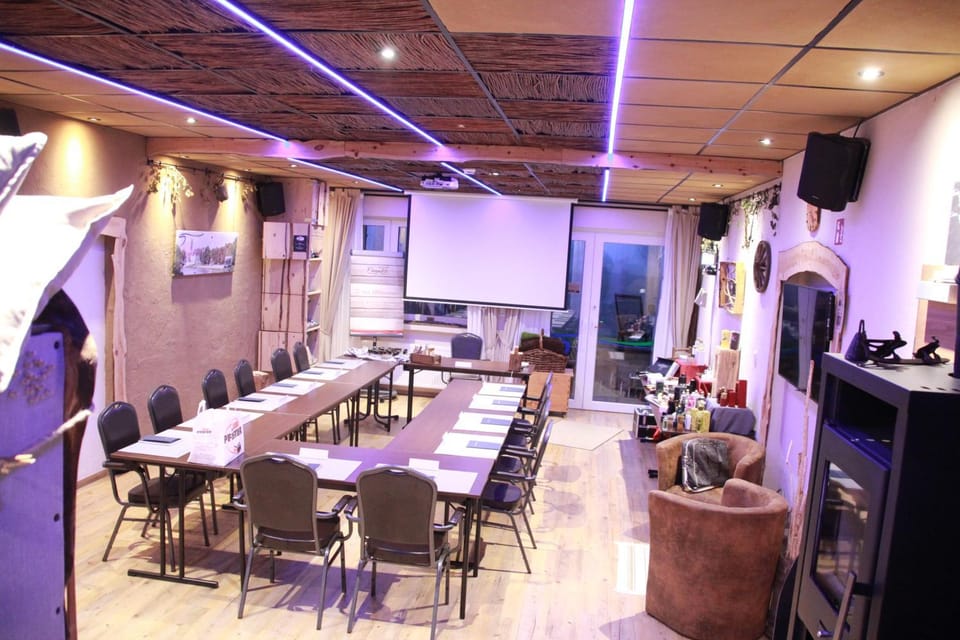 Meeting/conference room