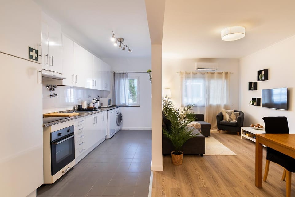 Charming and Central Apart - 350m from the beach Apartment in Cascais