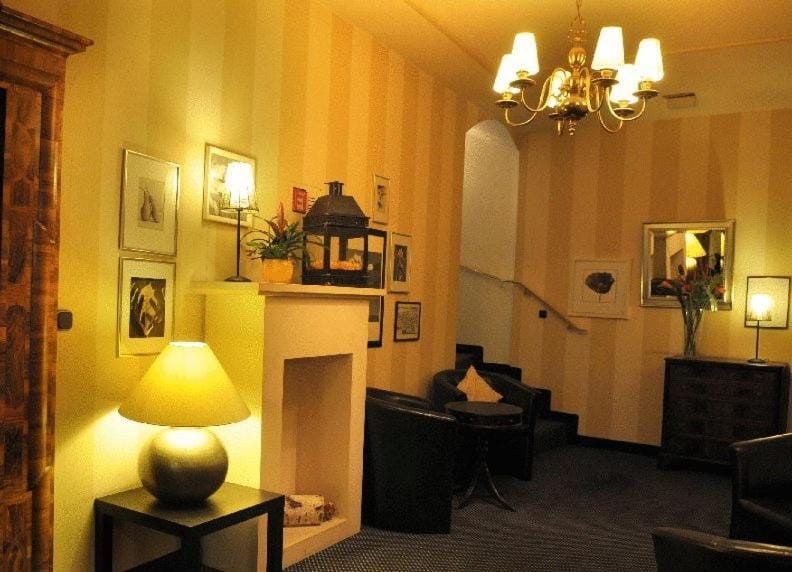 Lobby or reception, Seating area