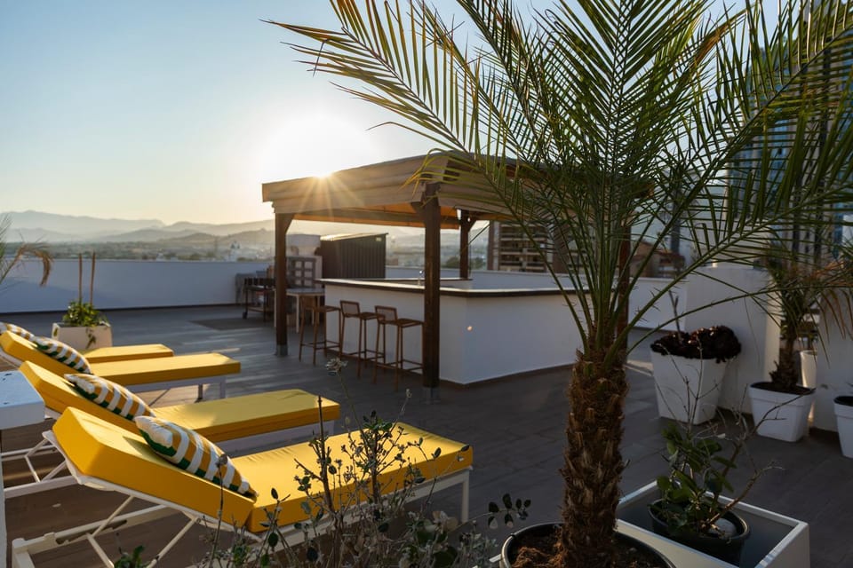 ÁTICO con ENORME TERRAZA y CHILL OUT PARTICULAR Apartment in Benidorm