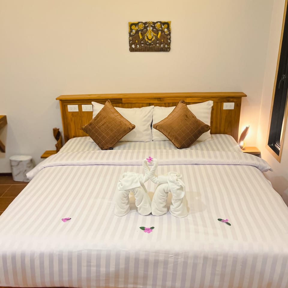 KLONGBON GARDEN HOME Koh Yao Yai Campground/ 
RV Resort in Krabi Changwat