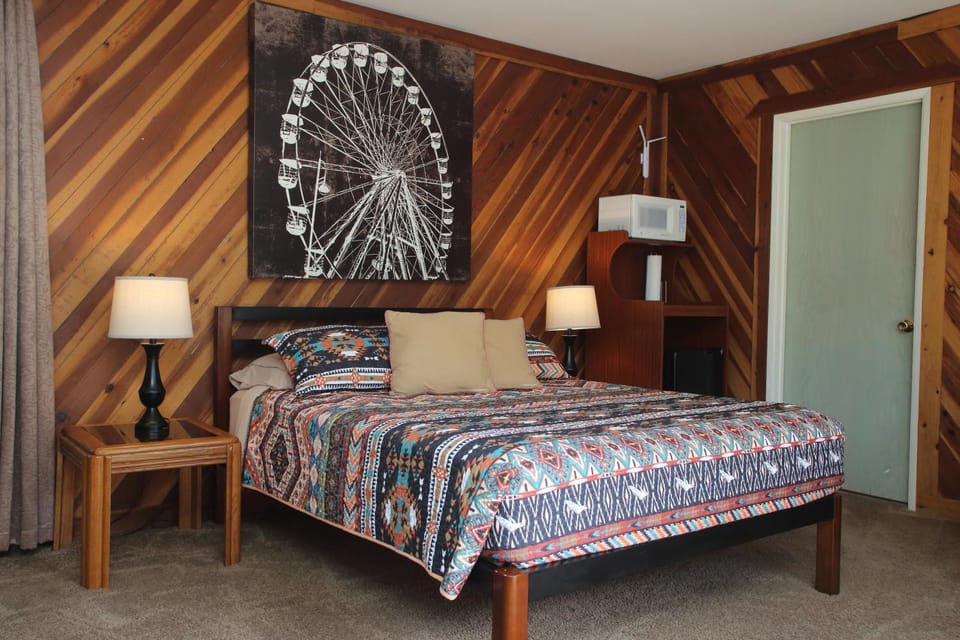 Bed, Photo of the whole room