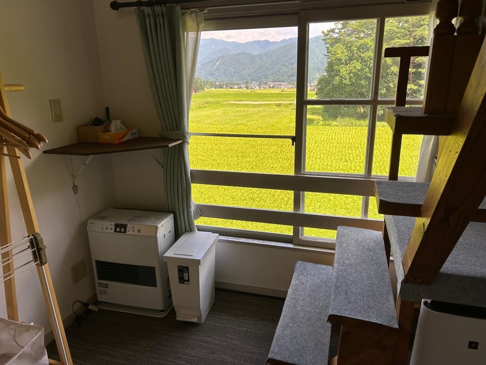 Hakuba Snow Fox Bed and Breakfast in Hakuba