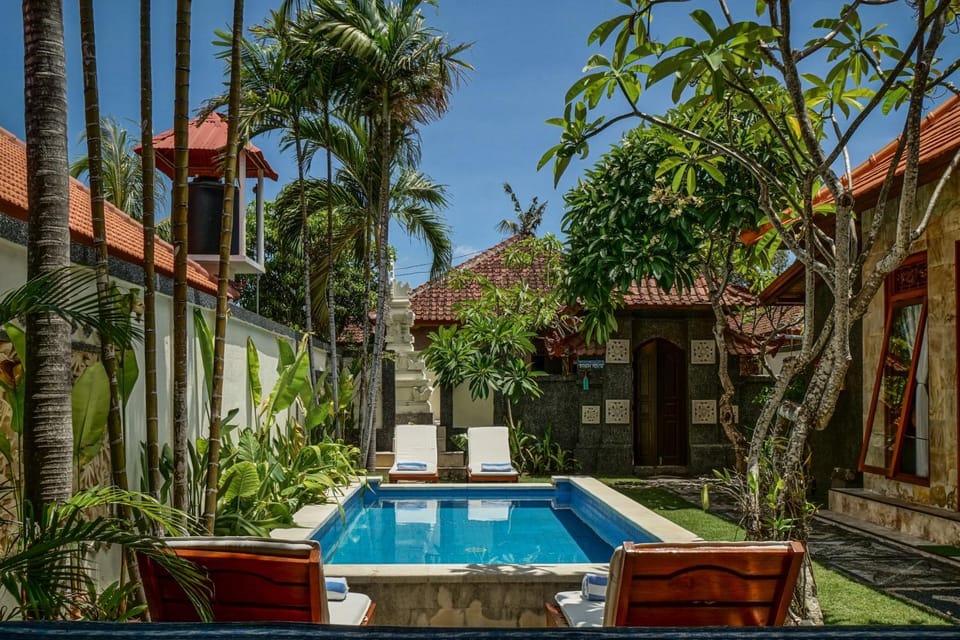 Property building, Pool view, Swimming pool