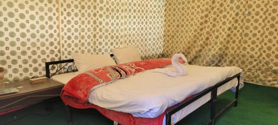 Bedroom, room service