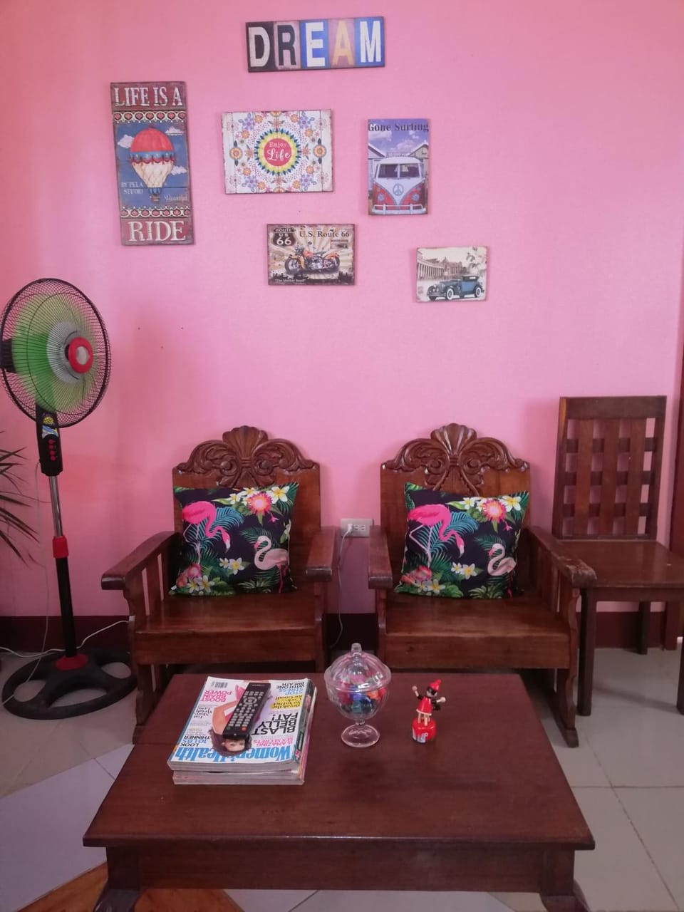 Living room, Seating area